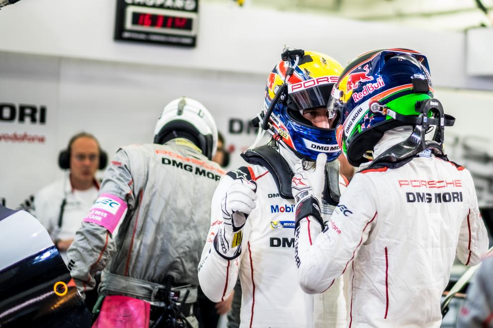 Porsche holt Sieg und Fahrer-Titel in Bahrain