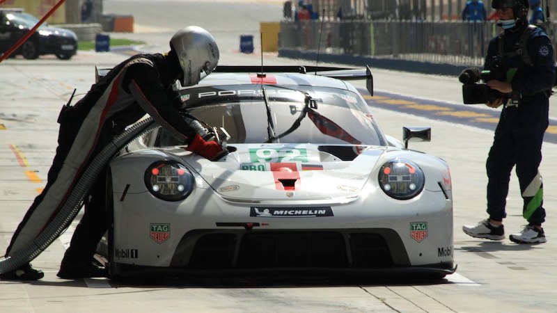 #92 Porsche during a pit stop at the 2021 Six Hours of Bahrain